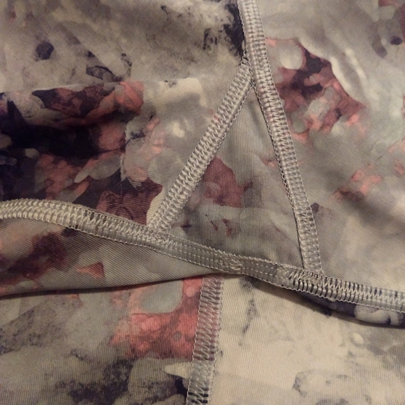 Lululemon leggings - Picture 7 of 8